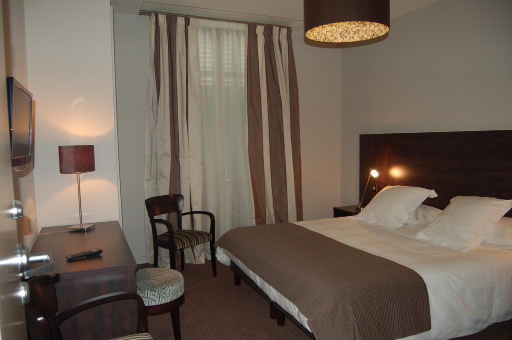 Hotel Ronsard Tours Room photo